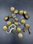 A selection of Military buttons, various regiments.