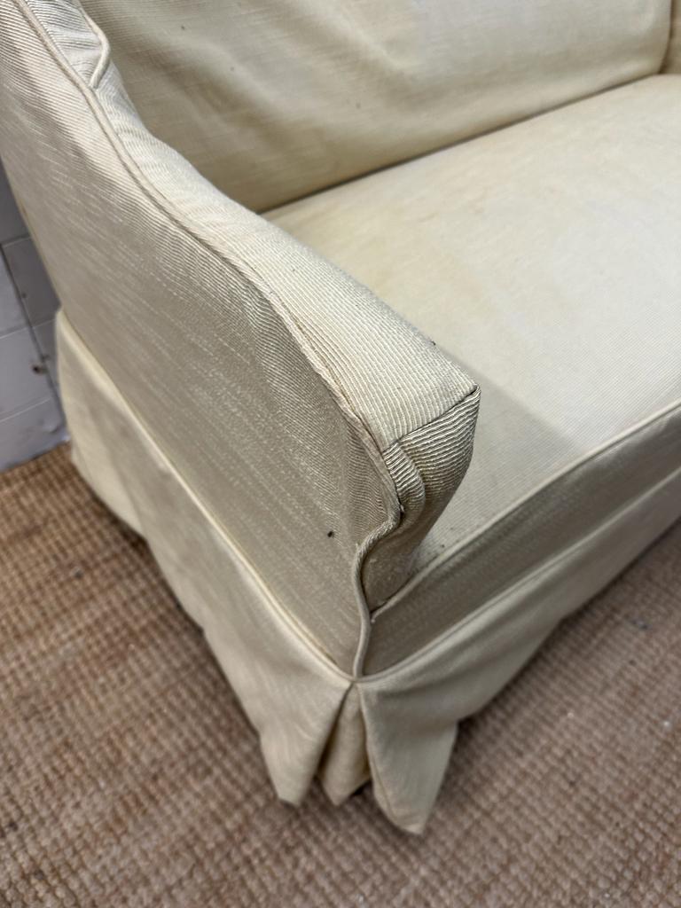 A two seater cream upholstered skirted sofa - Image 3 of 4