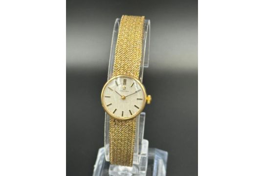 A Ladies Omega 9ct gold watch on a 9ct gold bracelet (Approximate Total weight 23.7g) - Image 1 of 3