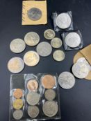 A small selection of collectable coins including Crowns etc.