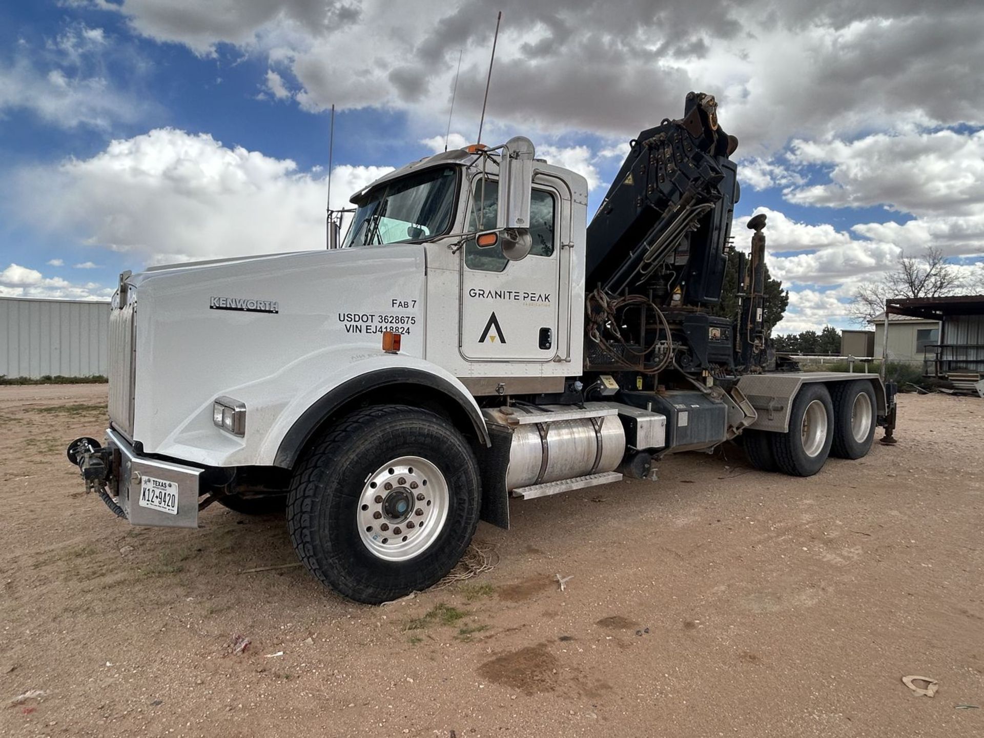 2014 Kenworth Model T800 Tandem Axle Tractor, VIN: 1XKDD40X8EJ418824; with Cummins 15L 400-HP Diesel - Bild 2 aus 14