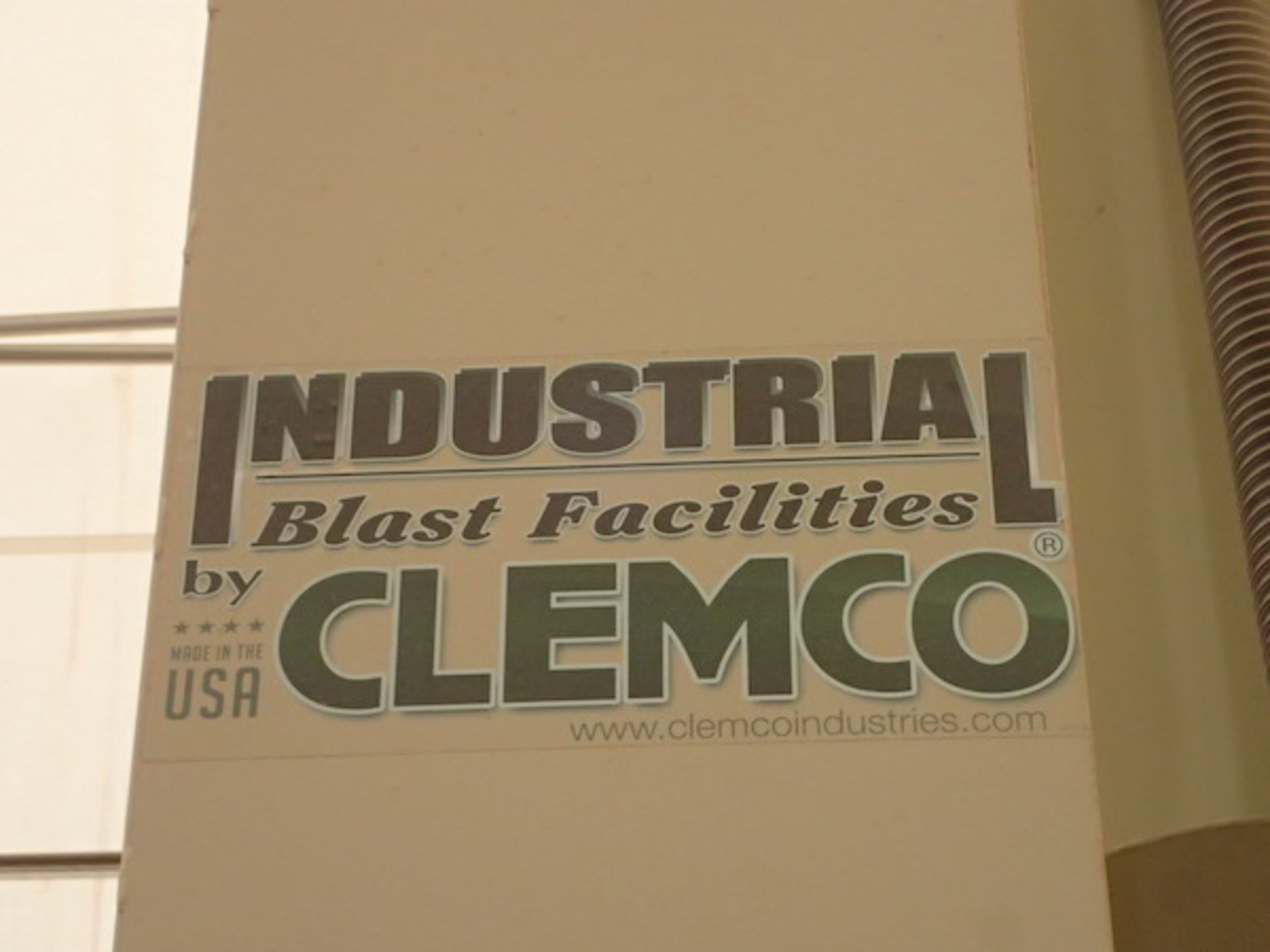 Lot - Clemco Media Recovery System with Dust Collector (2022); with (2) Model 2024FLG 6 cu.ft. Blast - Image 3 of 20