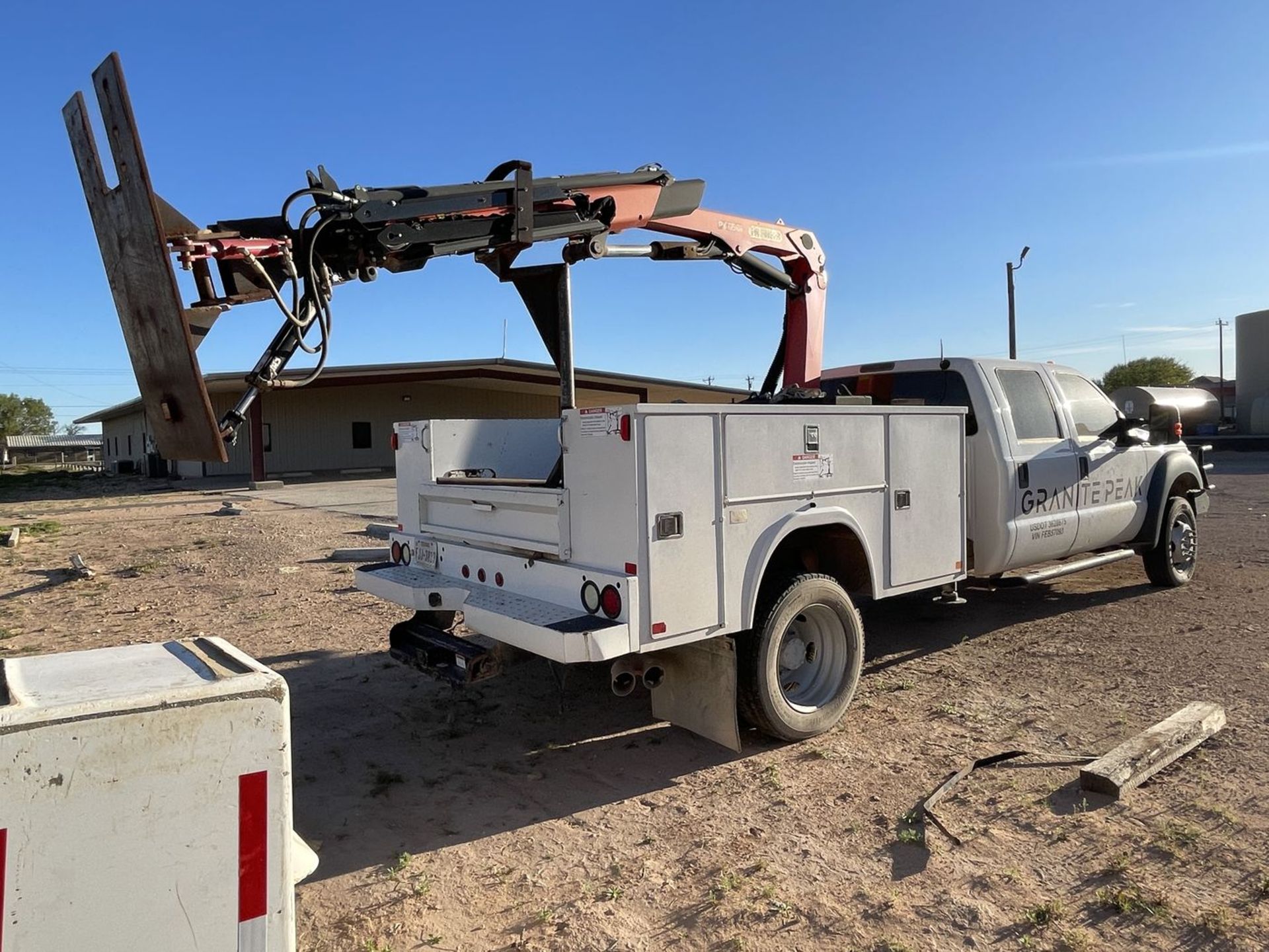 2015 Ford F-450 XL Super Duty Quad Cab Service Truck, VIN: 1FD0W4HTXFEB57093; 4 x 4, with Power - Image 4 of 10