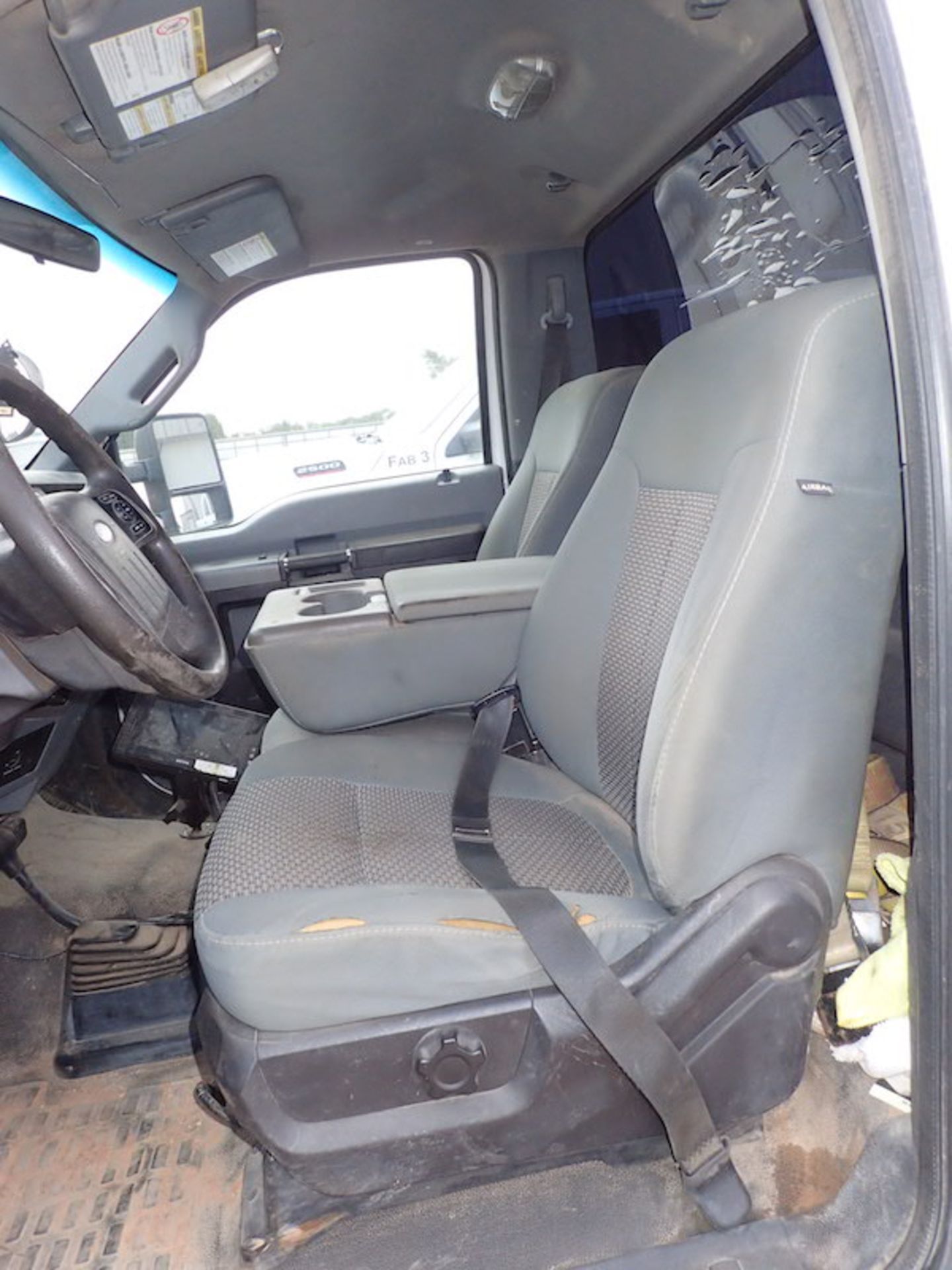 2012 Ford F-550 XLT Super Duty Regular Cab 4 x4 Truck Chassis, VIN: 1FDUF5HT5CEB01856; - Image 27 of 31