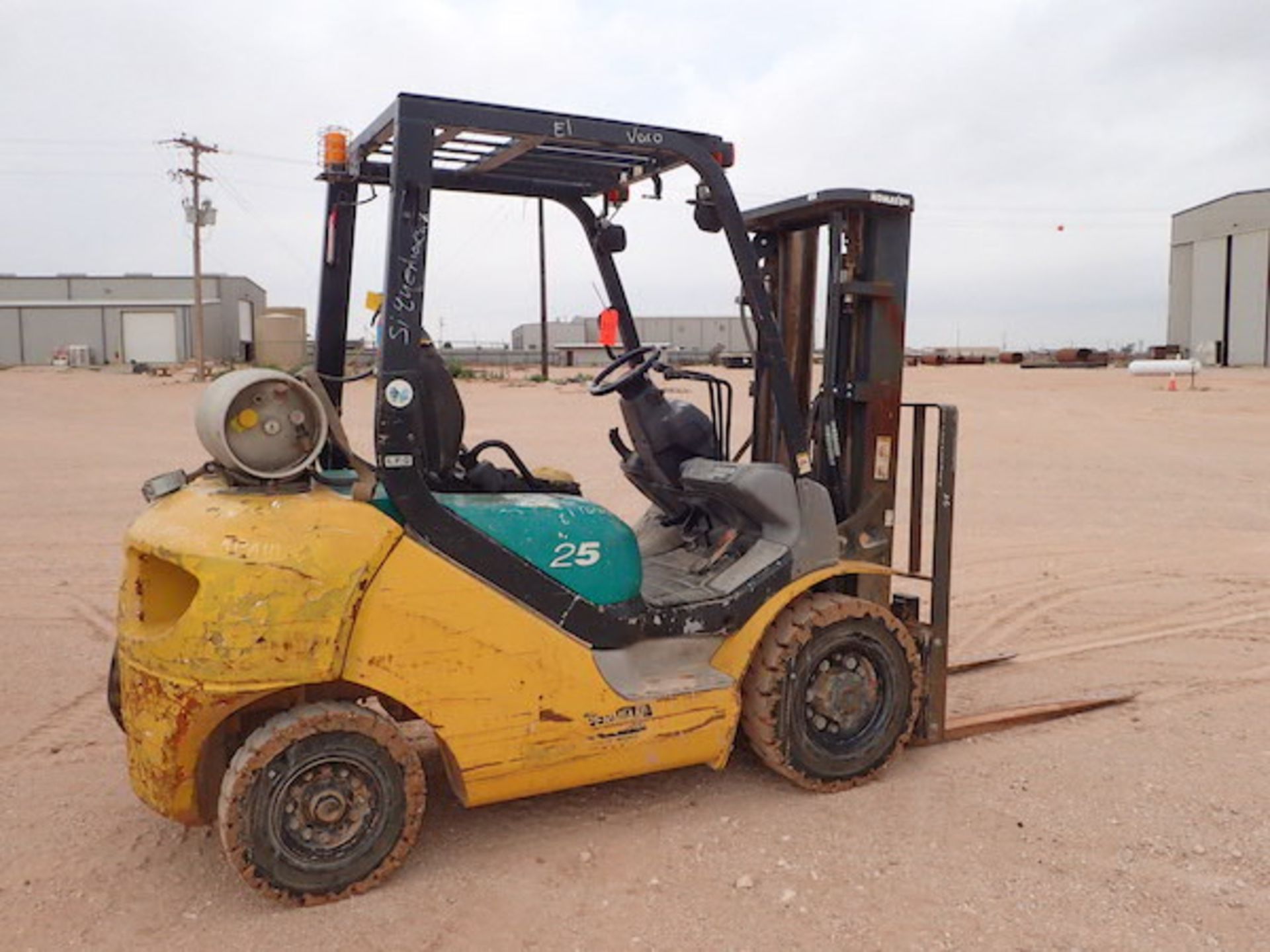 Komatsu 4,500 lb. Cap. Model FG25T16 LP Fork Lift, S/N: A224221 (2010); with 3-Stage Mast - Image 7 of 17