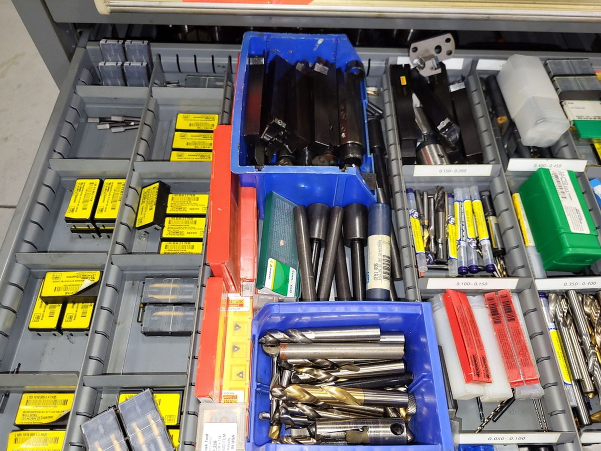 Lot - Assorted Carbide Inserts, Boring Inserts, Screw Machine Drills, Insert Toolholders & Misc.; ( - Image 7 of 8