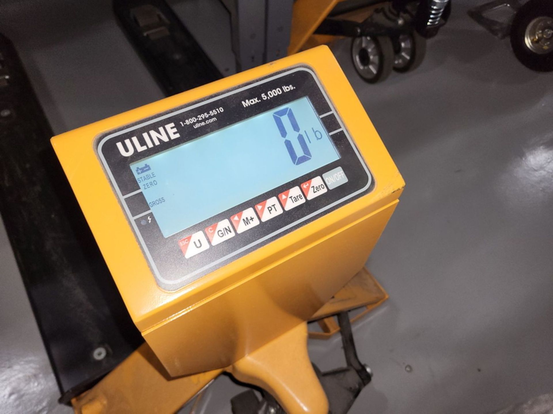 Uline 5,000 x 1-lb. Cap. Model H-1679 Hand Pallet Scale Truck, S/N: 106110035055; LCD Display, LB/ - Image 2 of 2