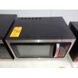 Farberware Model FMO112AHTBKE Commercial Microwave Oven; S/N: 547F580281023281100398 (2022); 120-