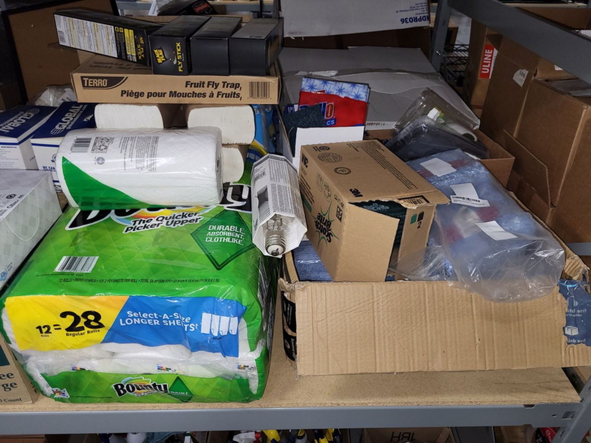 Lot - Assorted Cleaning Supplies; Includes Exam Gloves, Mop Heads, Paper Towels, Hand Sanitizer, - Image 3 of 6