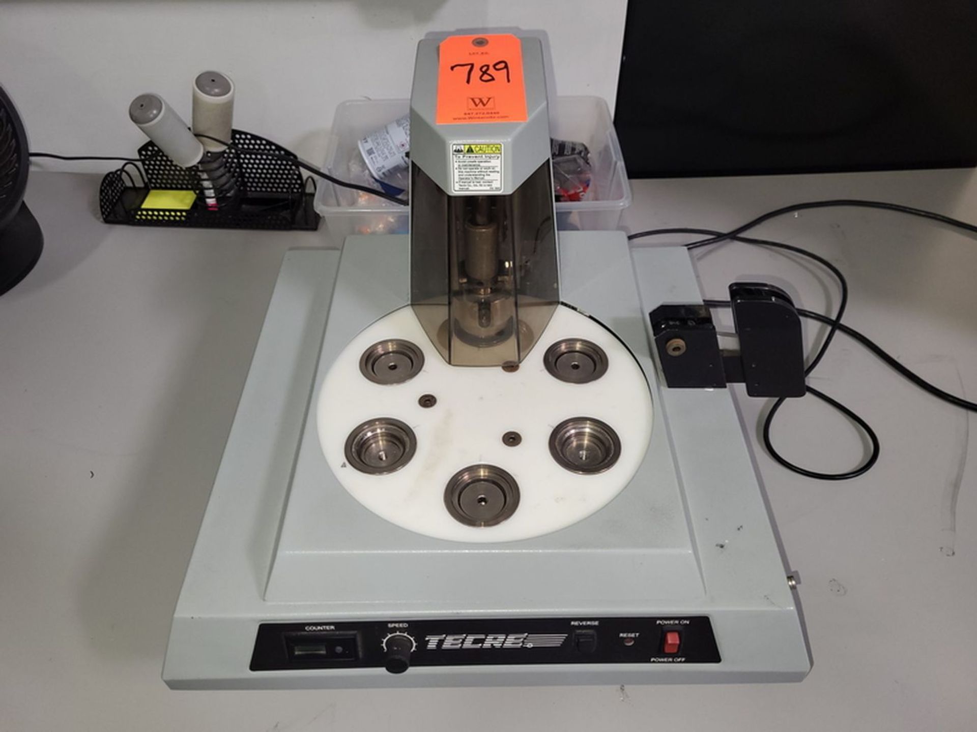 Tecre 6-Station Rotary Button Machine; with Foot Switch - Image 2 of 2