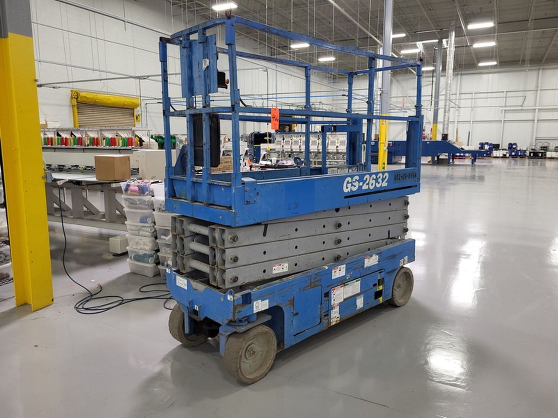 Genie 500 lb. Cap. Model GS-2632 Motorized Aerial Platform Lift, S/N: GS3212A-98412 (2012); (I.C. #: - Image 3 of 5