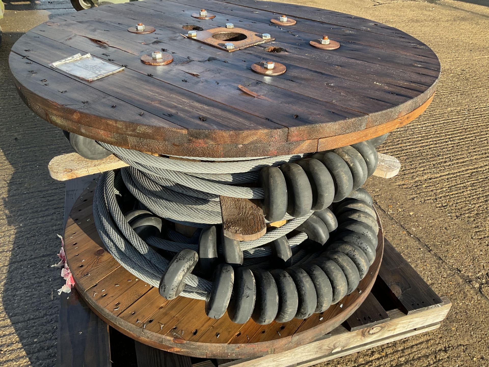 1X DRUM OF STEEL WINCHING CABLE ON WOODEN DRUM - Image 3 of 3