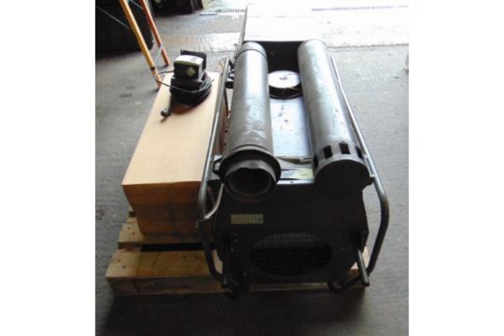 MoD Reserve Stock Dantherm VAM 15 Portable Workshop/ Building Heater 240 Volt c/w Accessories - Image 6 of 17