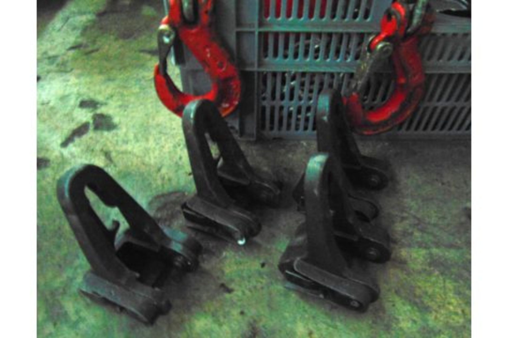 Assortment of Jaws of Life Accessories inc Chains, Clutches, Latch Hooks ect - Image 3 of 5