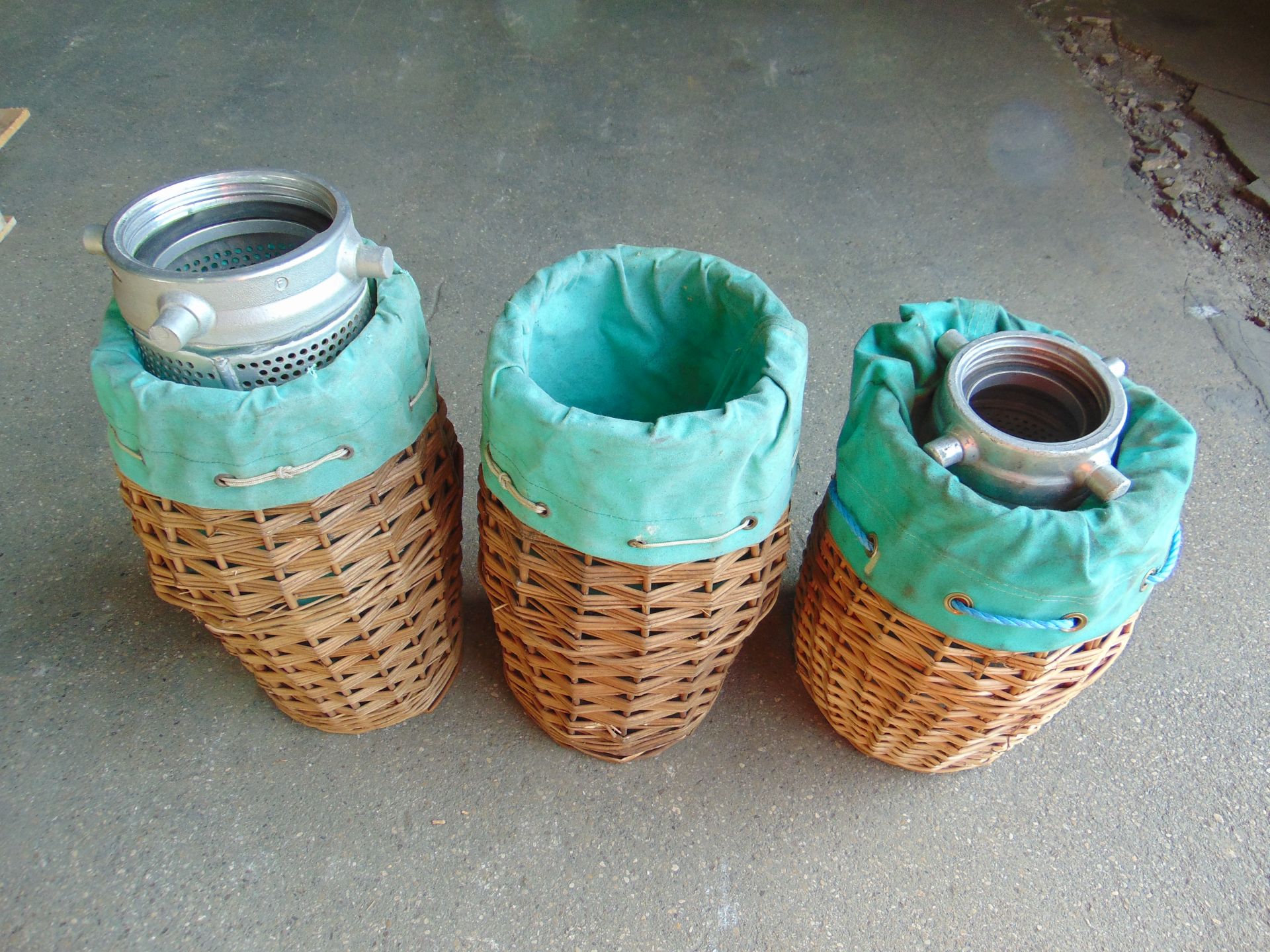 2 x Strainers & 3 x Strainer Baskets - Image 8 of 8