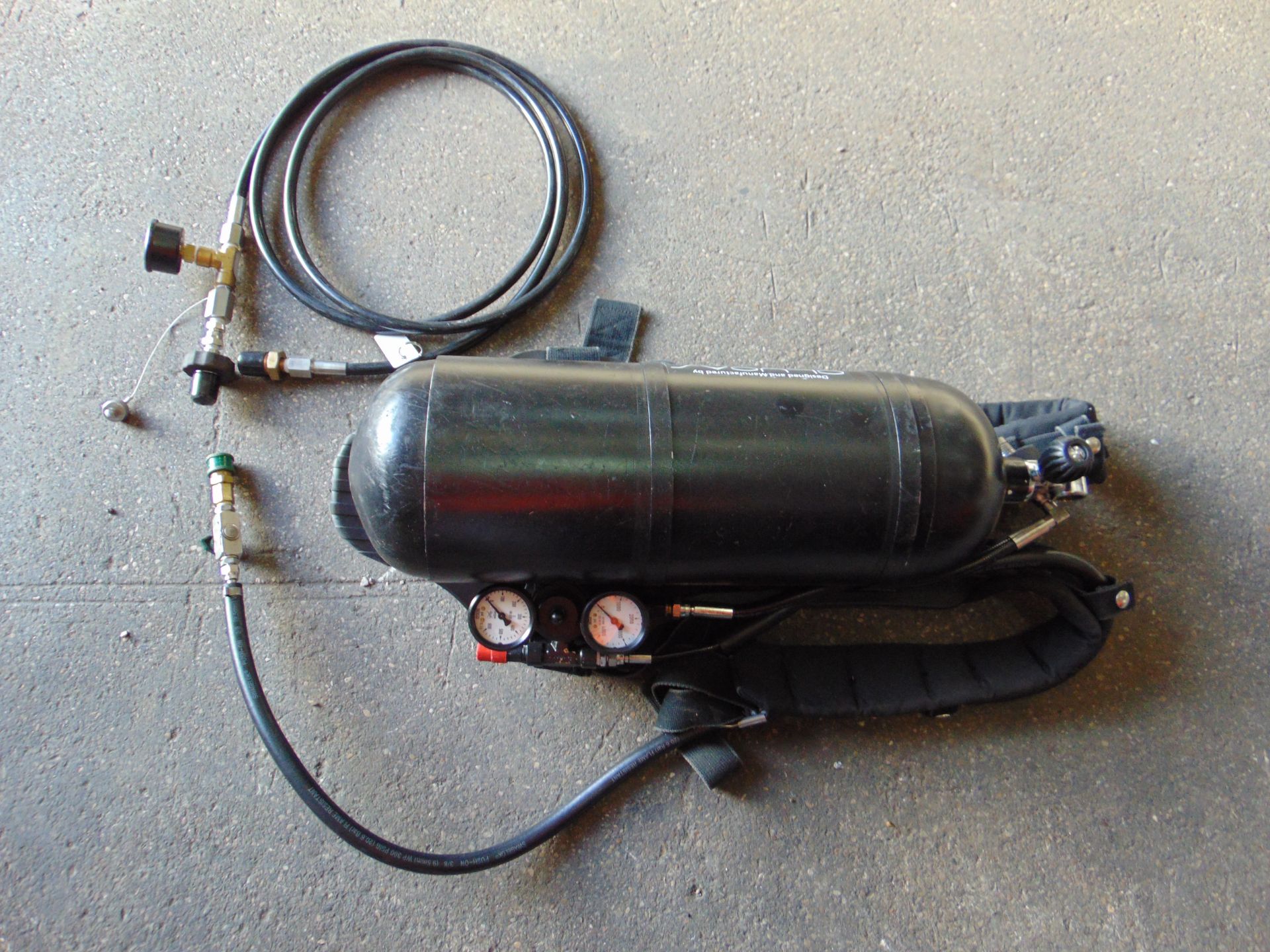 Clucas Industrial Oxygen Tank & Air Line - Image 4 of 7