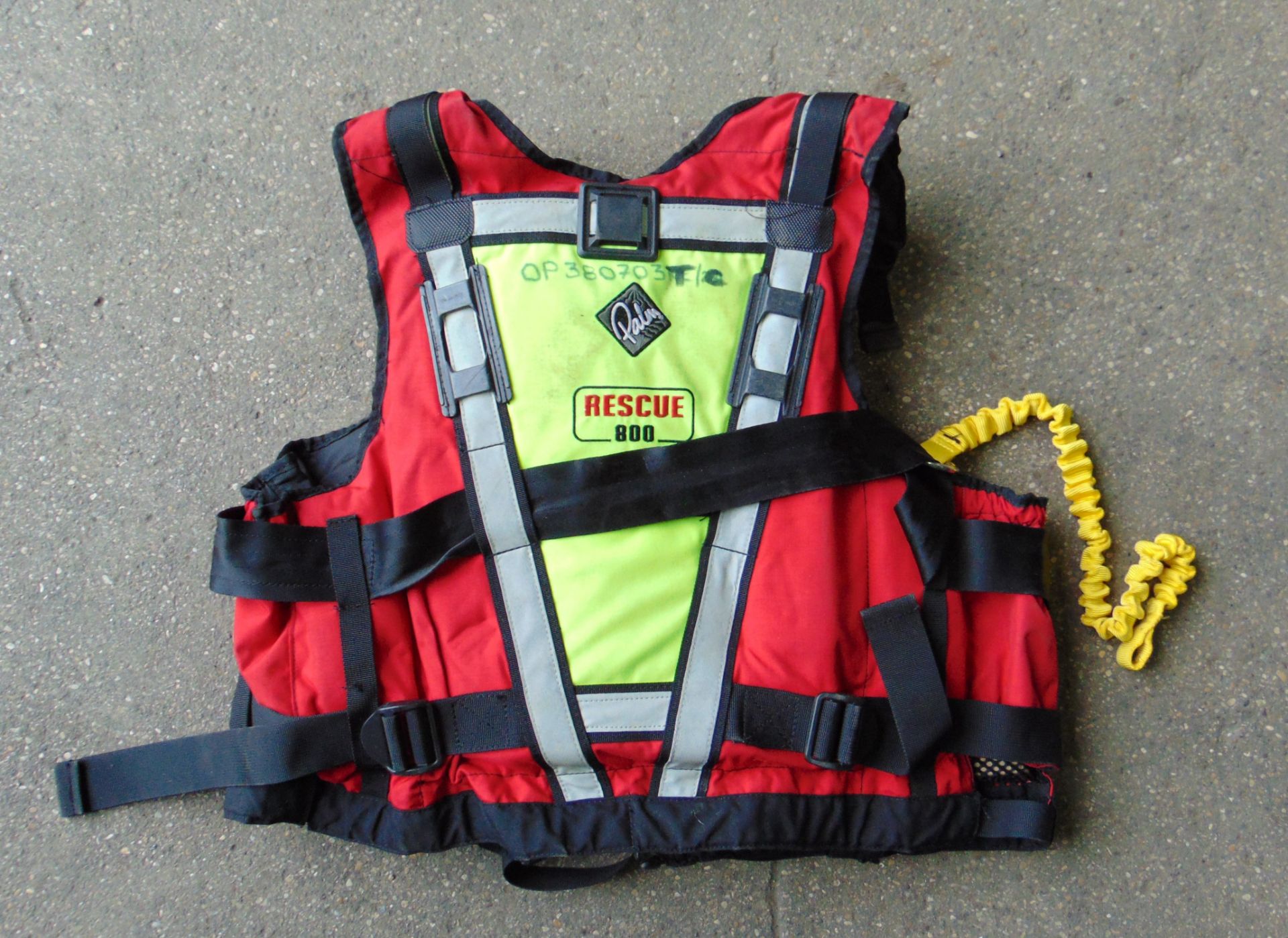 Palm Professional Rescue 800 Buoyancy Aid - PFD Personal Floatation Device Size L/XL - Image 3 of 4