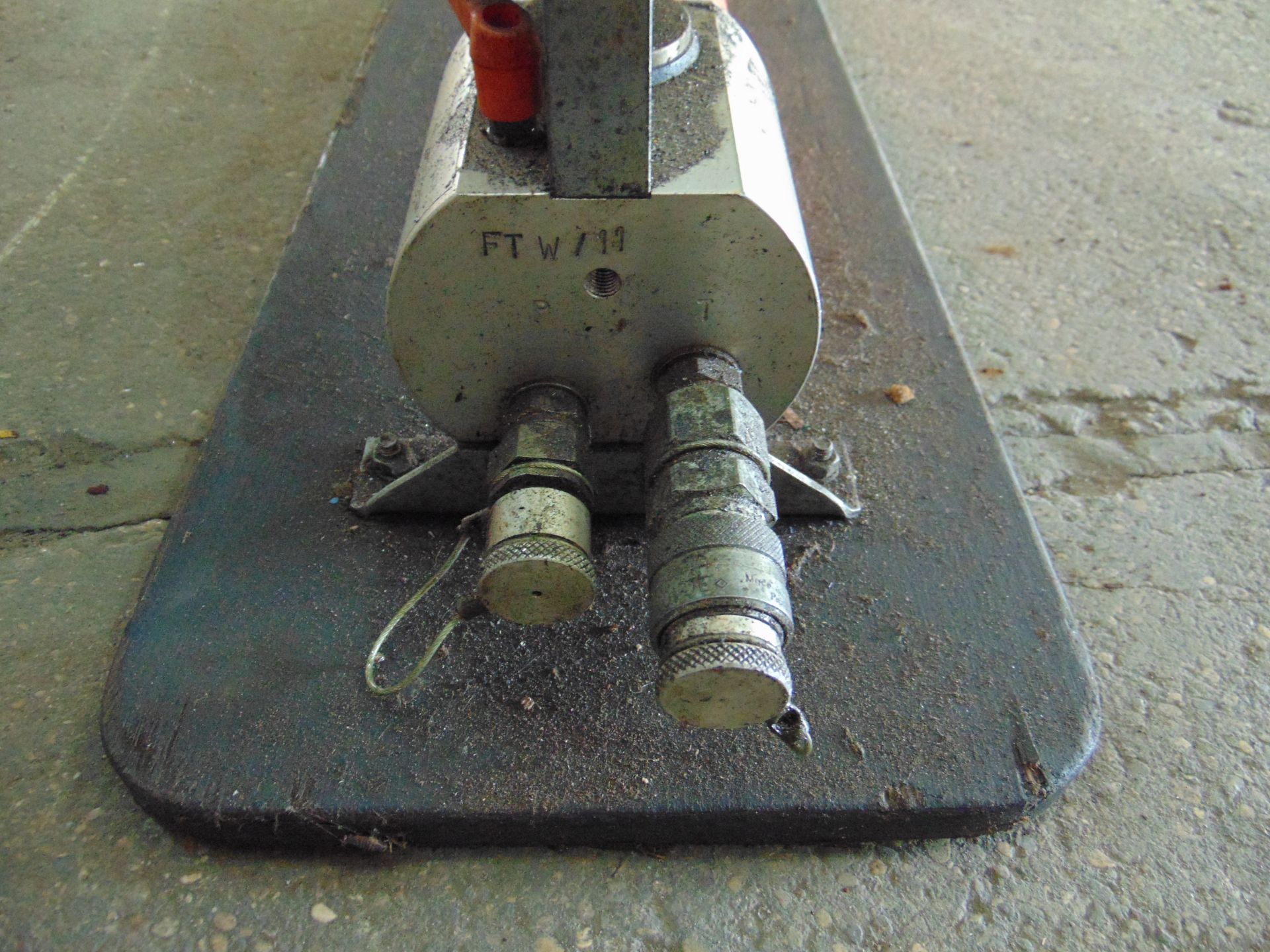 Holmatro FTW1800BU - Foot Operated Pump - Image 8 of 9
