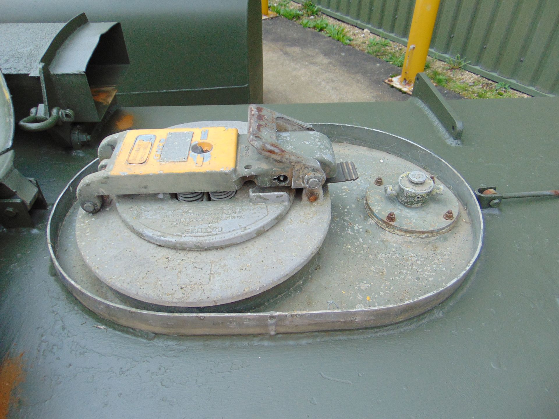 Gloster Saro 2,200 Ltr Aluminium Fuel / Fluid Distribution Tank - Image 11 of 14