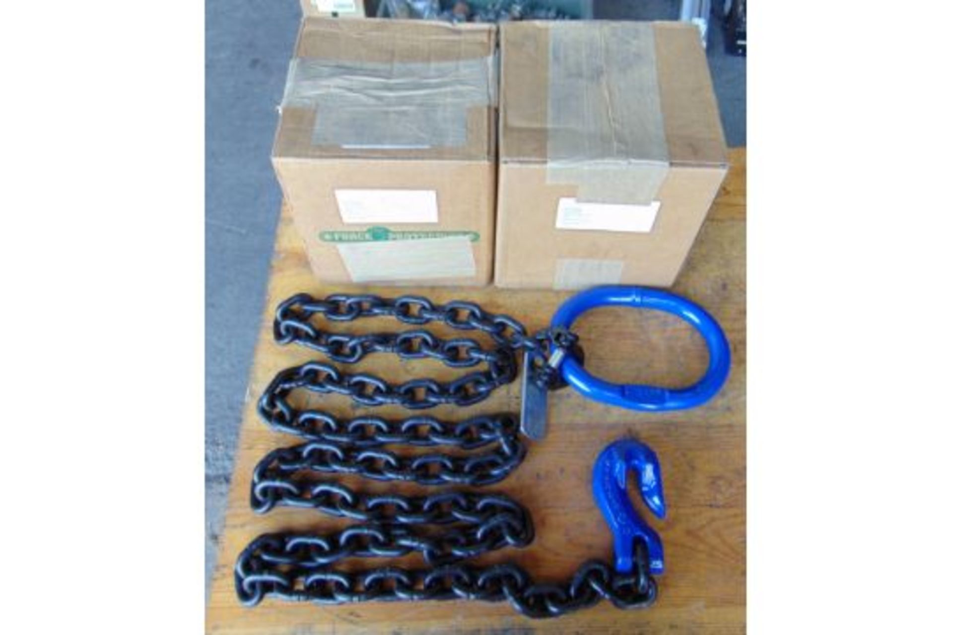 2 x New Unissued 10ft Lifting Chains c/w Labels