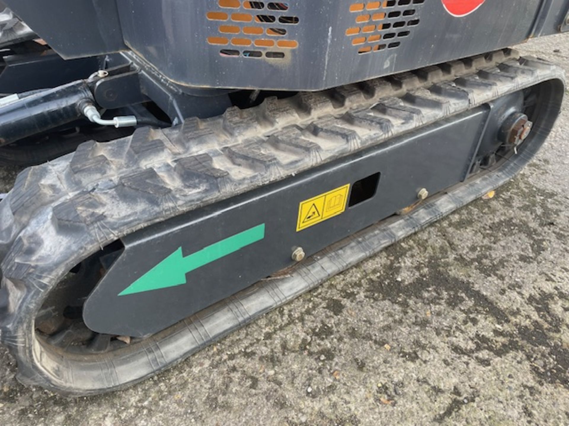 NWE UNISSUED XN10 RUBBER TRACKED MINI EXCAVATOR DIESEL ENGINE PIPED FOR HAMMER FRONT BLADE ETC - Image 6 of 11