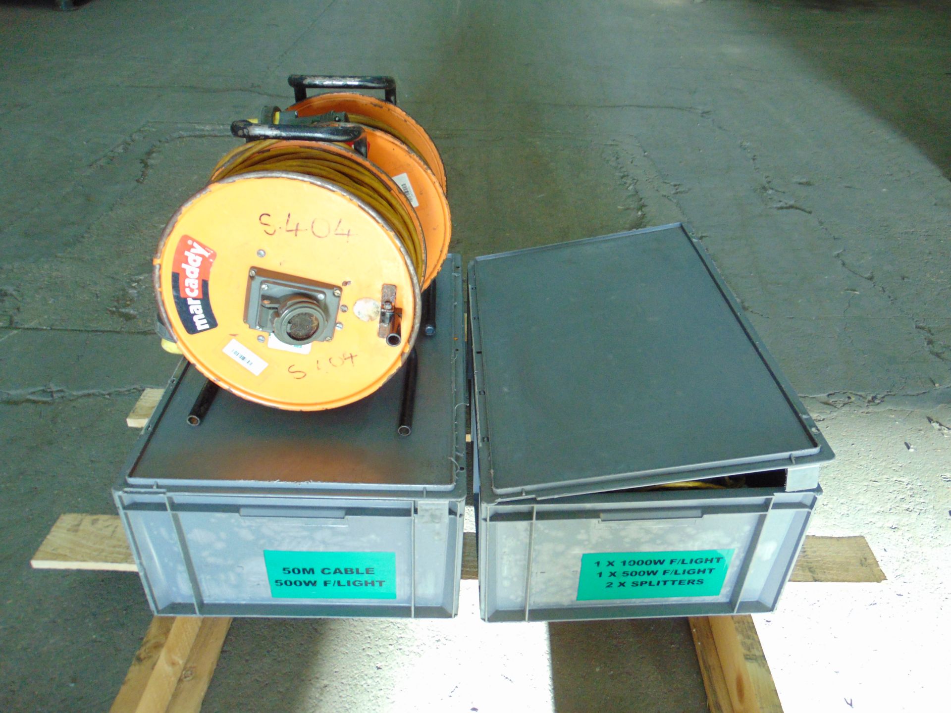 4 x Flood Lights & 2 x 50m Power Cable Reels - Image 10 of 10