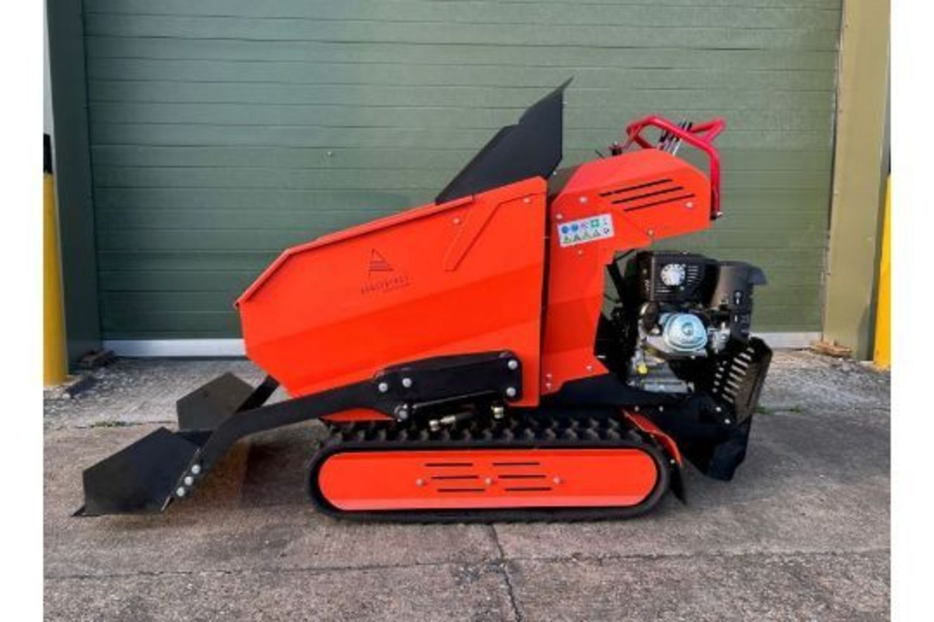 New and unused Armstrong DR-MD-150PRO Self-Loading Tracked Dumper