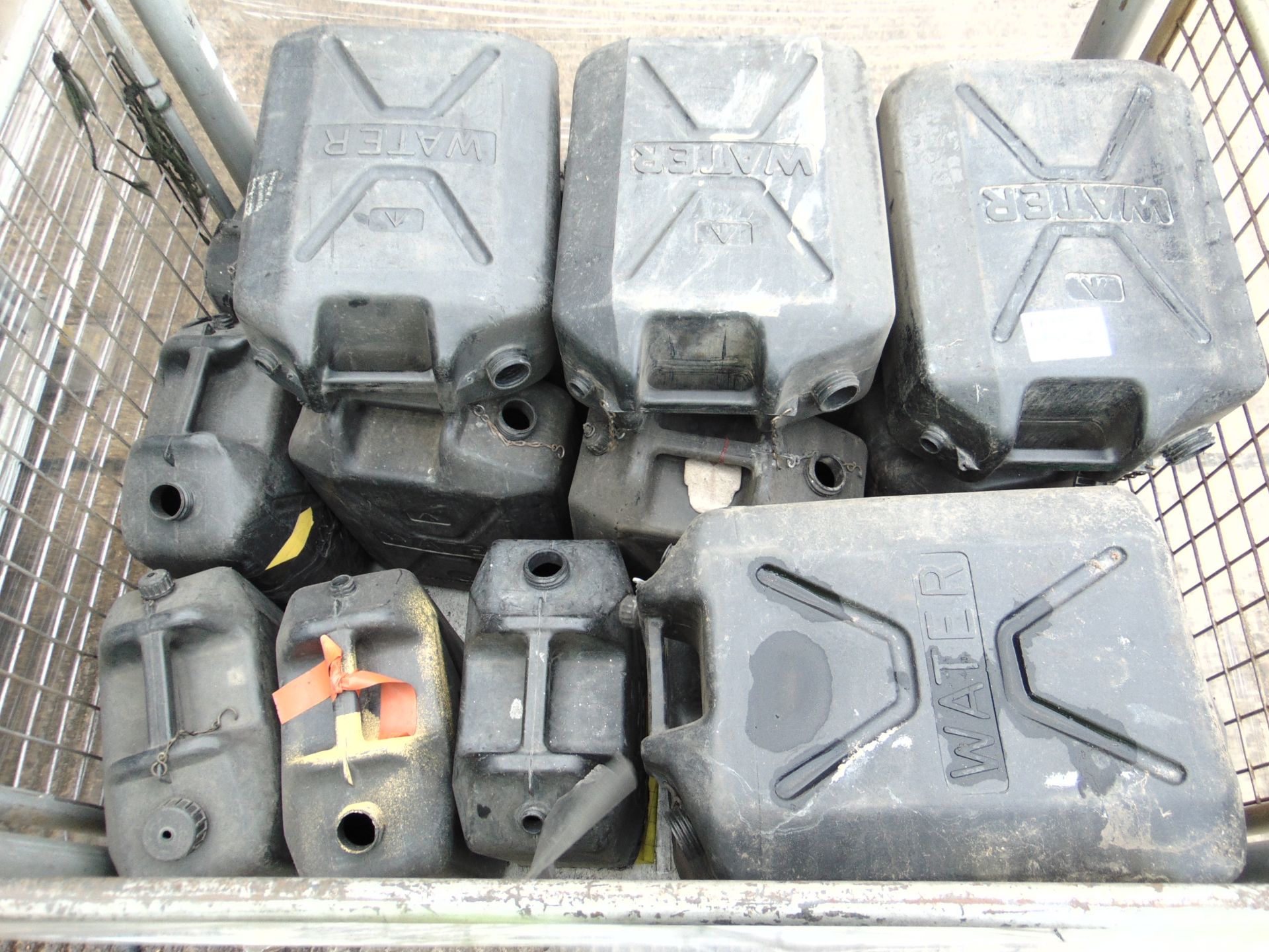 20 x 20 Litre Plastic Water Jerry Cans MoD Stock - Image 3 of 5