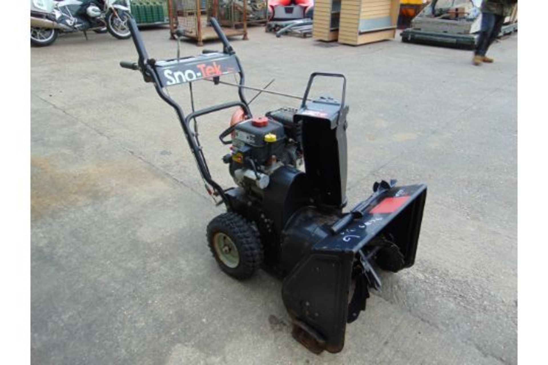 Ariens Sno-Tek 22 Electric Start Snow Blower - Image 3 of 9