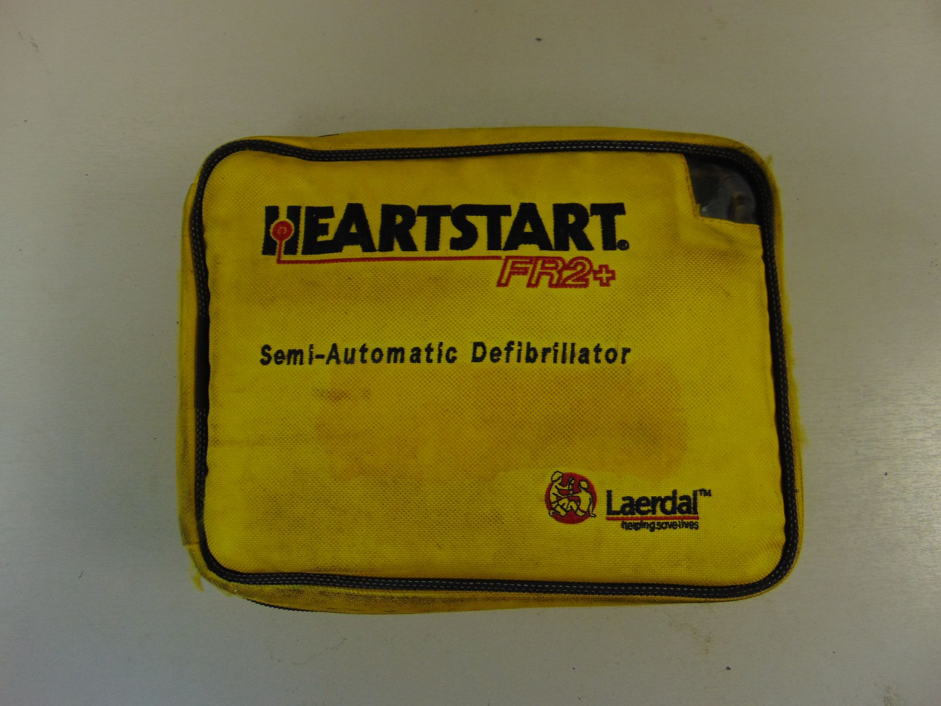 Heartstart FR2+ Semi-Automatic Defibrillator Unit in Carry Case - Image 2 of 5