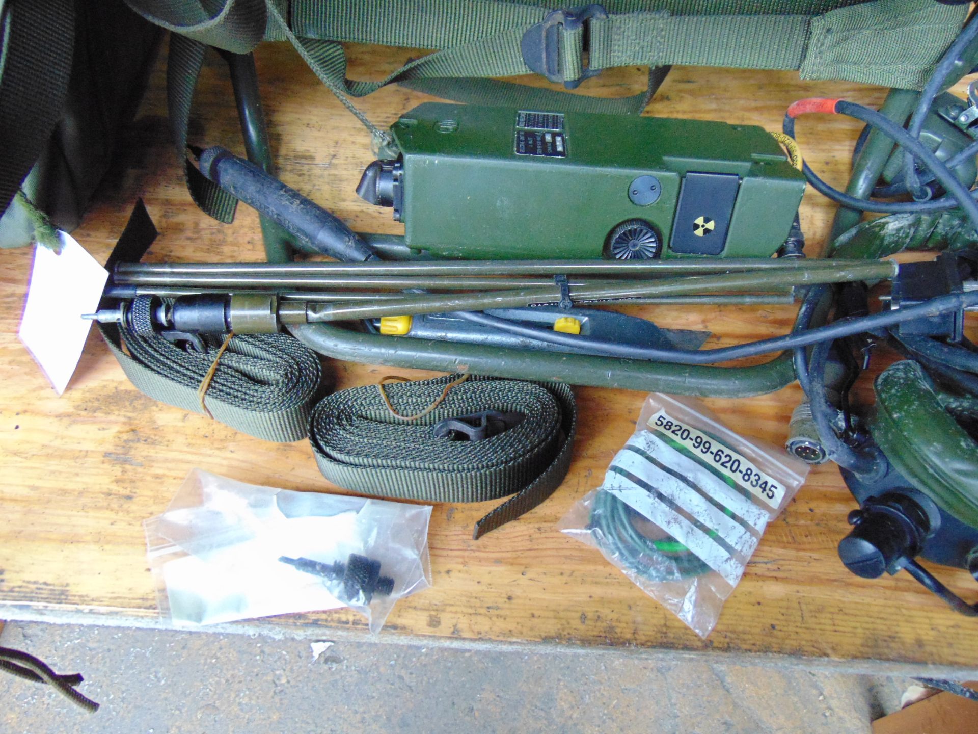 Clansman RT 351 Transmitter Receiver c/w Accessories and 3 Spare Batteries as Shown - Image 5 of 8