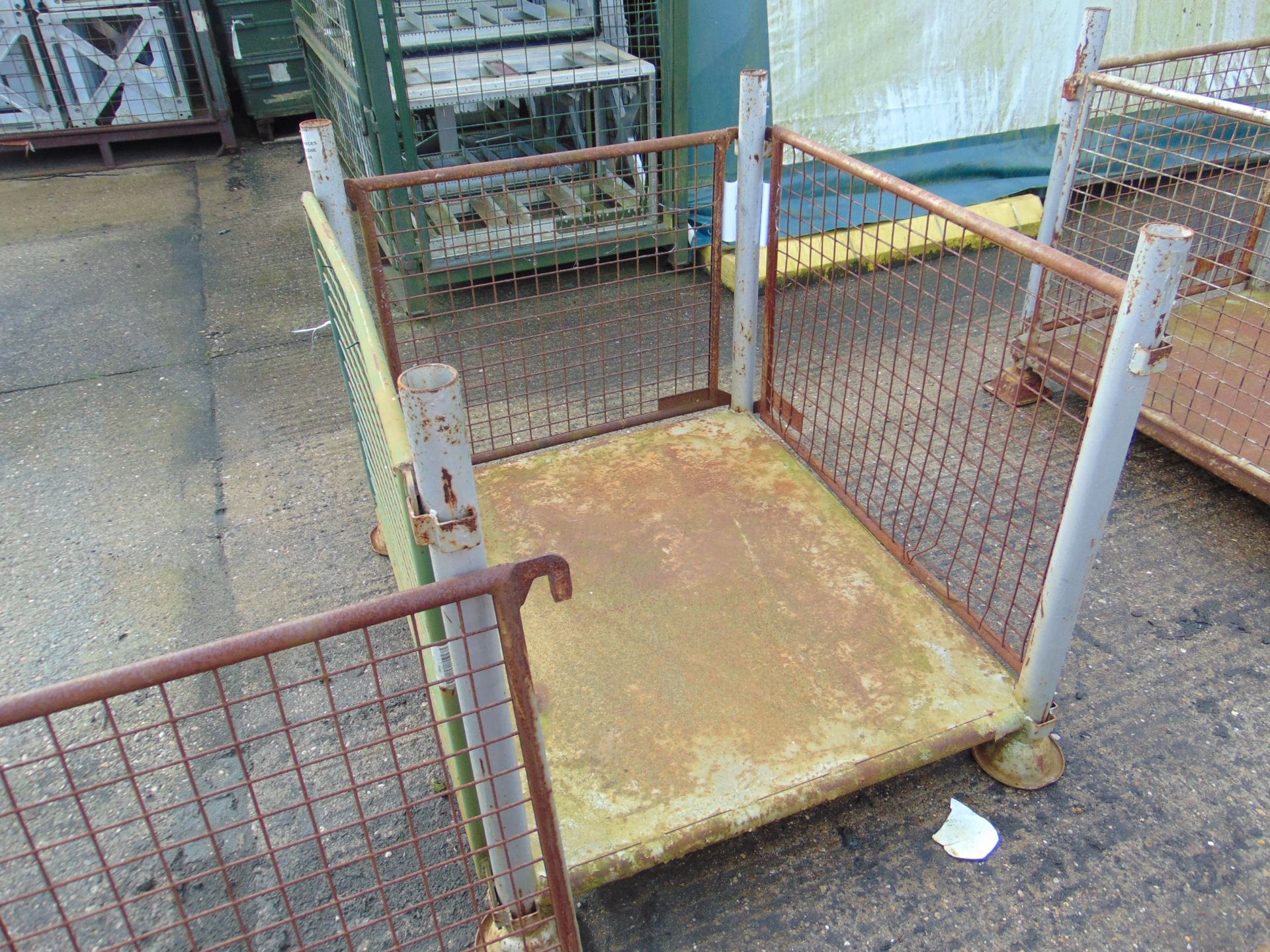 You are bidding on a Standard MOD Stacking Stillage w/ Removable Sides - Image 5 of 5