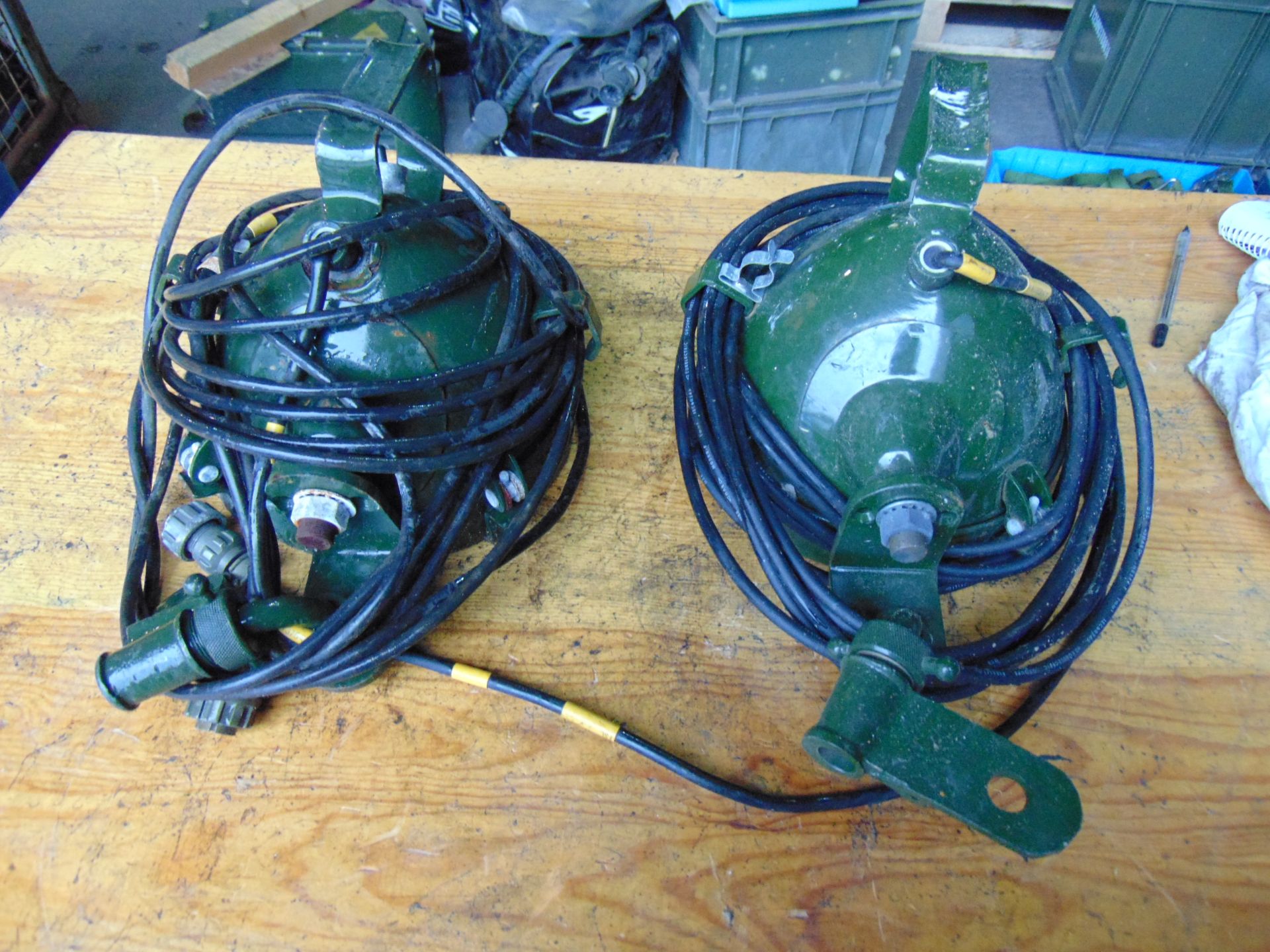 2 x FV159907 Vehicle Spot Lamp c/w Bracket and Leads - Image 4 of 5