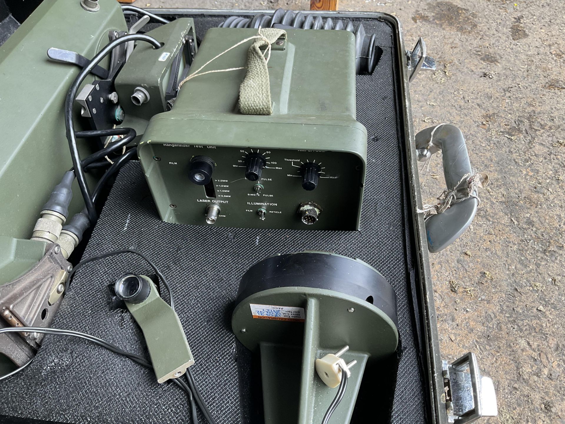 SIMRAD RANGE FINDER UNIT IN TRANSIT CASE - Image 5 of 6