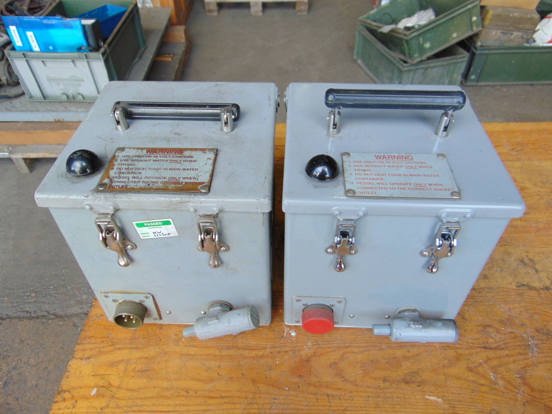 2 x British Army Electric Cooking Vessel No.1 Mk2 - Image 2 of 4