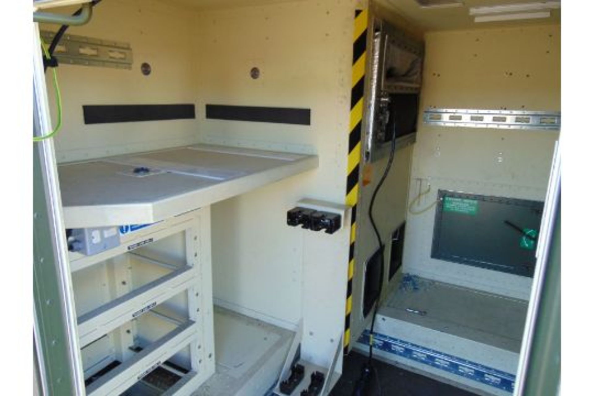 Demountable Secure Insulated Mowag Radio Coms Body C/W, Air Con etc - Image 4 of 21