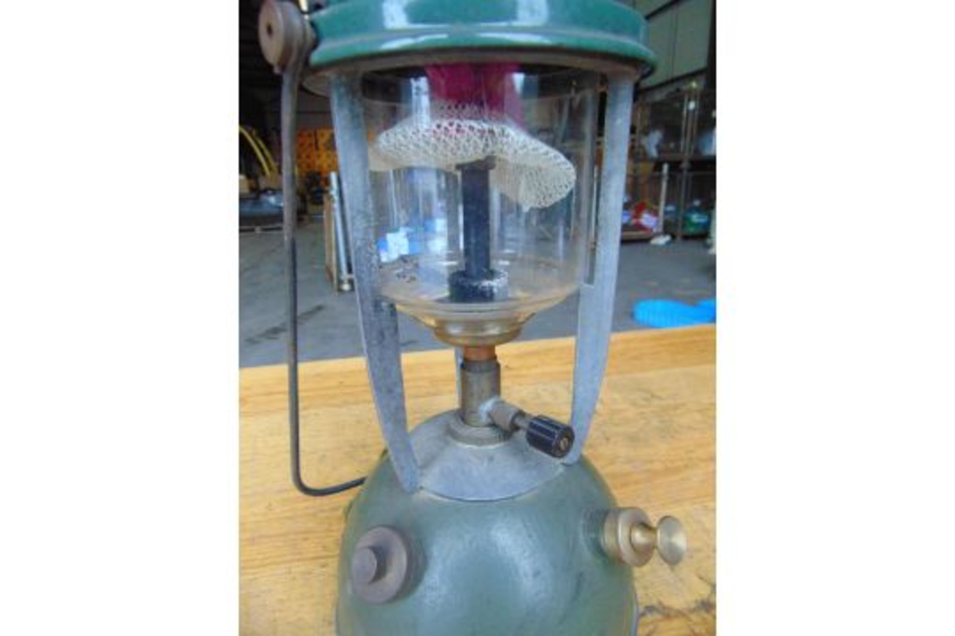 You are bidding on Vapalux British Army Tilley Lamp. - Image 3 of 4