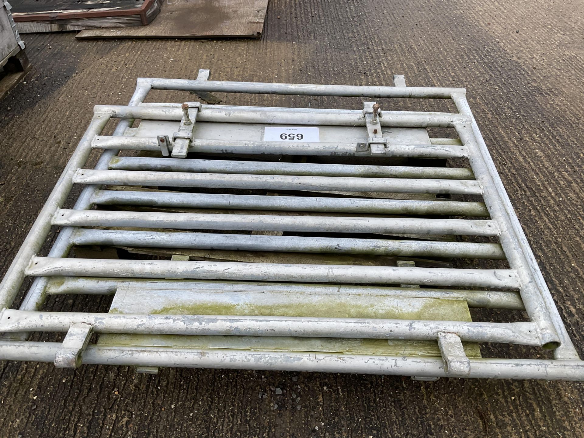 1X PAIR OF GALVANISED 5 FT GATES - Image 2 of 2