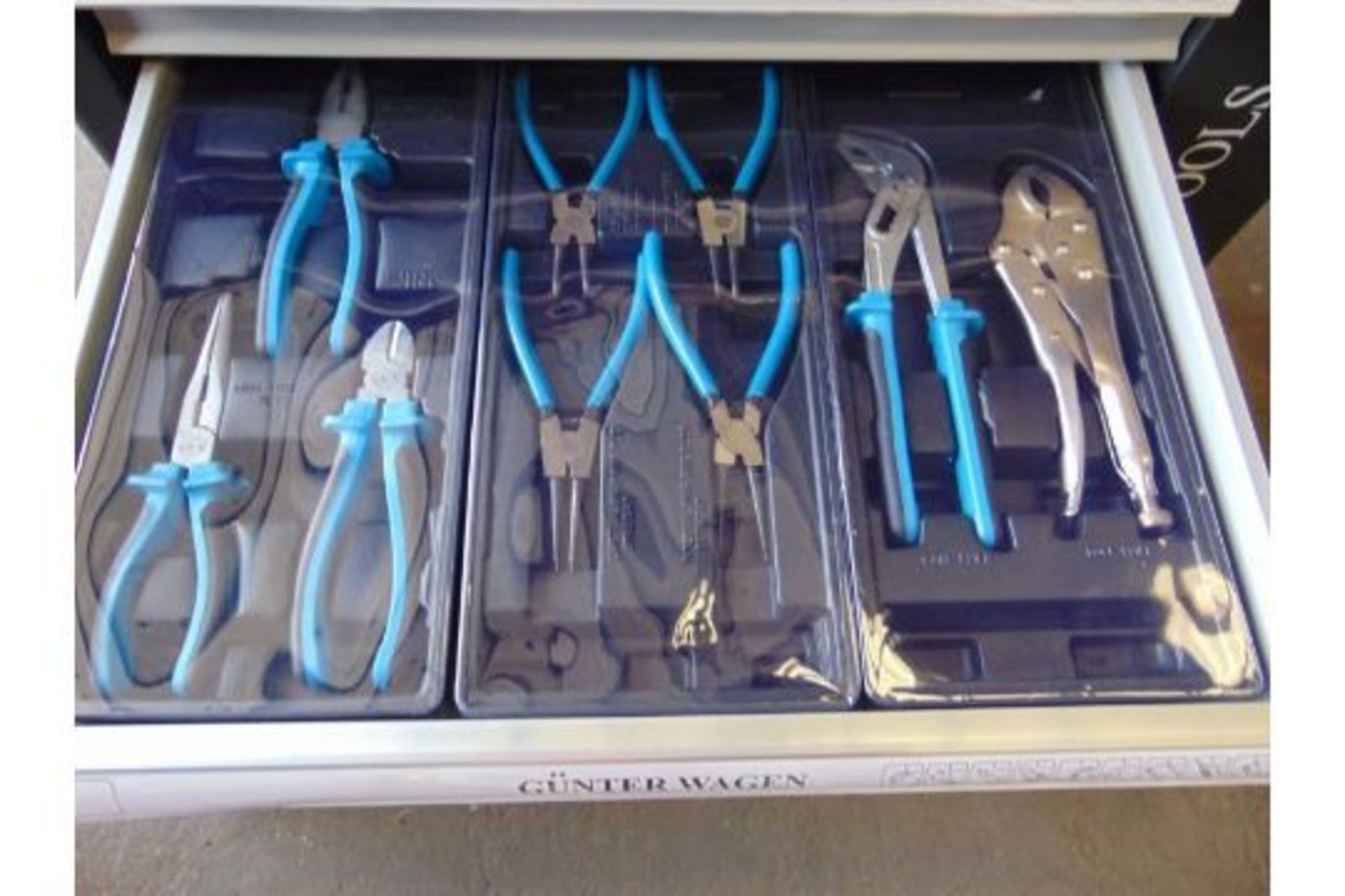New Unused 6 Drawer Tool Cabinet inc. 220Pcs Tools - Image 6 of 15
