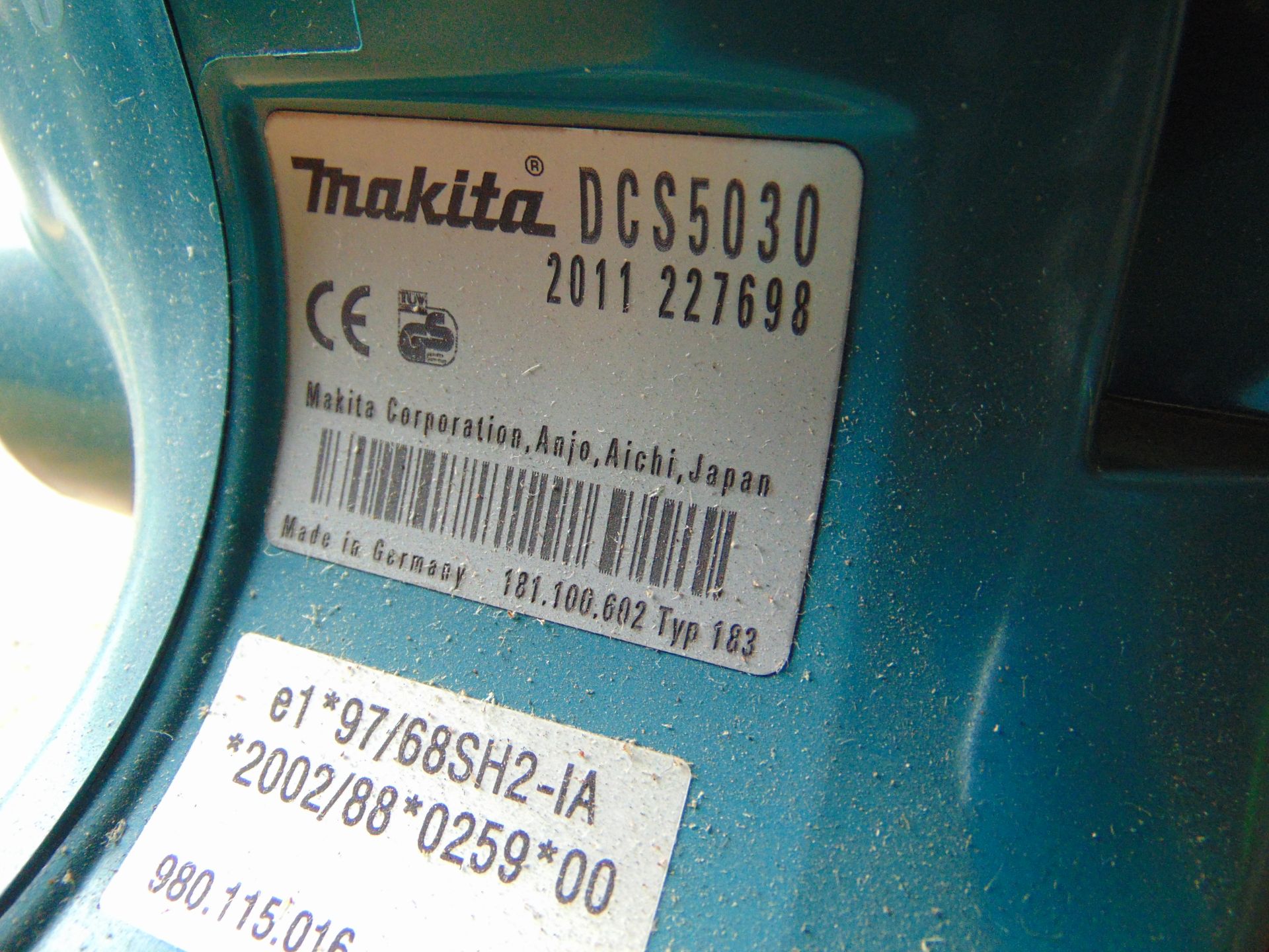 MAKITA DCS 5030 50CC Chainsaw c/w Chain Guard from MoD. - Image 5 of 5