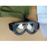 Unissued SAS Issue Cam Lock Anti Mist Parachuting Goggles in Pouch Original Packing