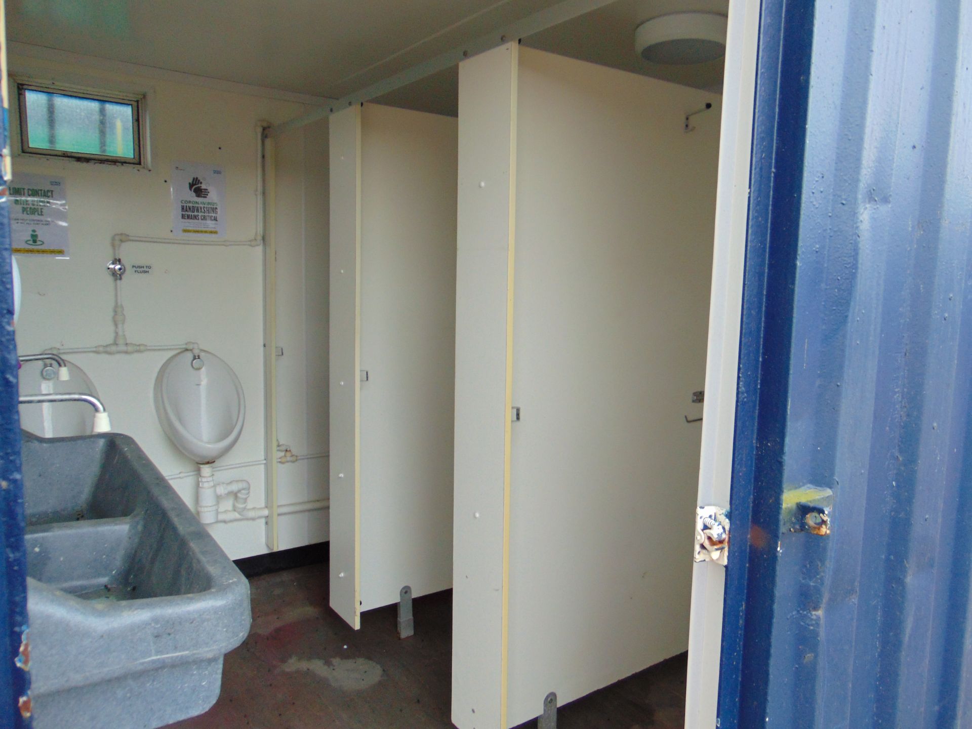 Male / Female Dual Compartment Toilet Block - Bild 10 aus 24