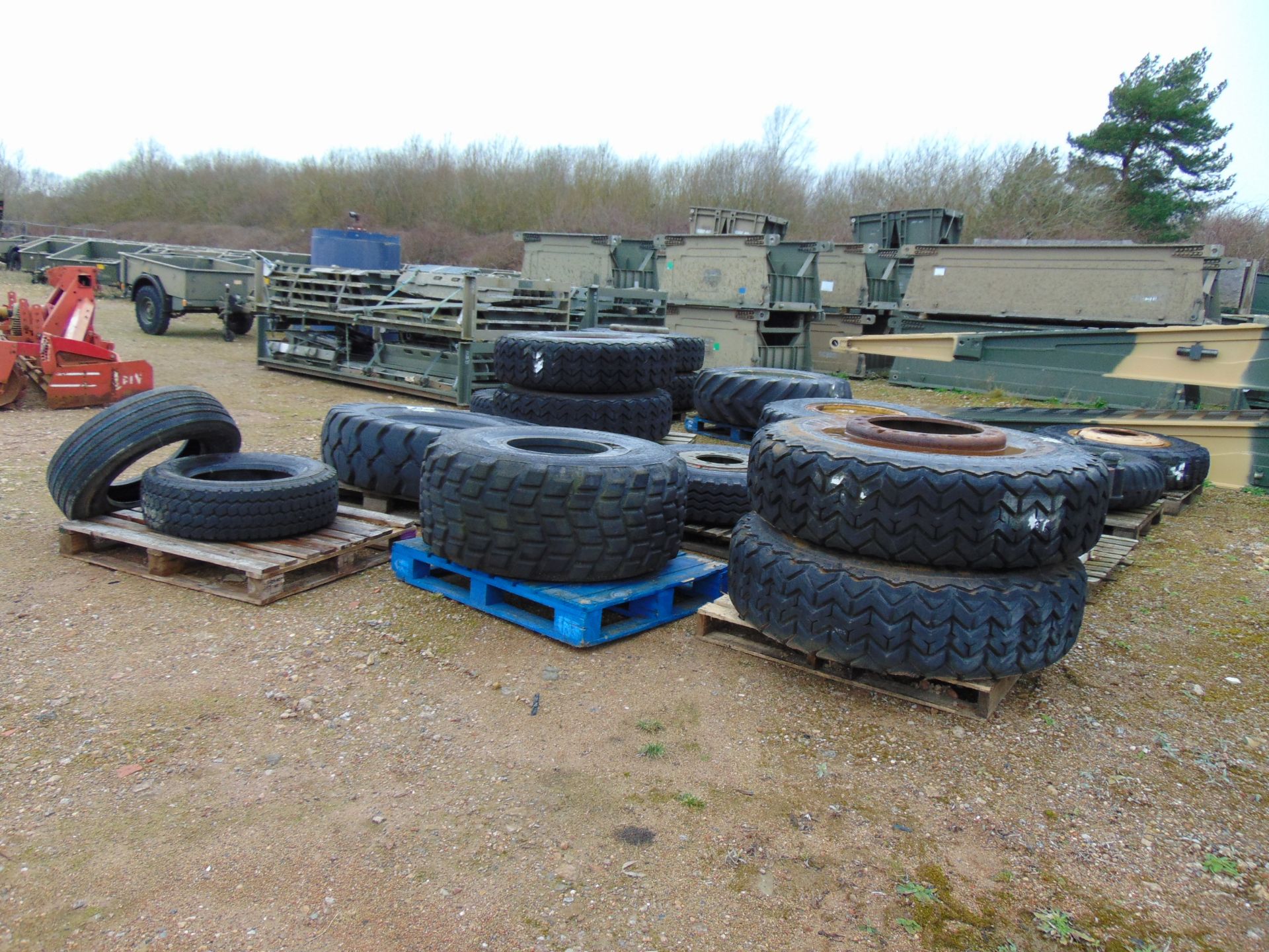 18 x Various Tyres and Spare Wheels Inc Michelin, Continental, Goodyear etc