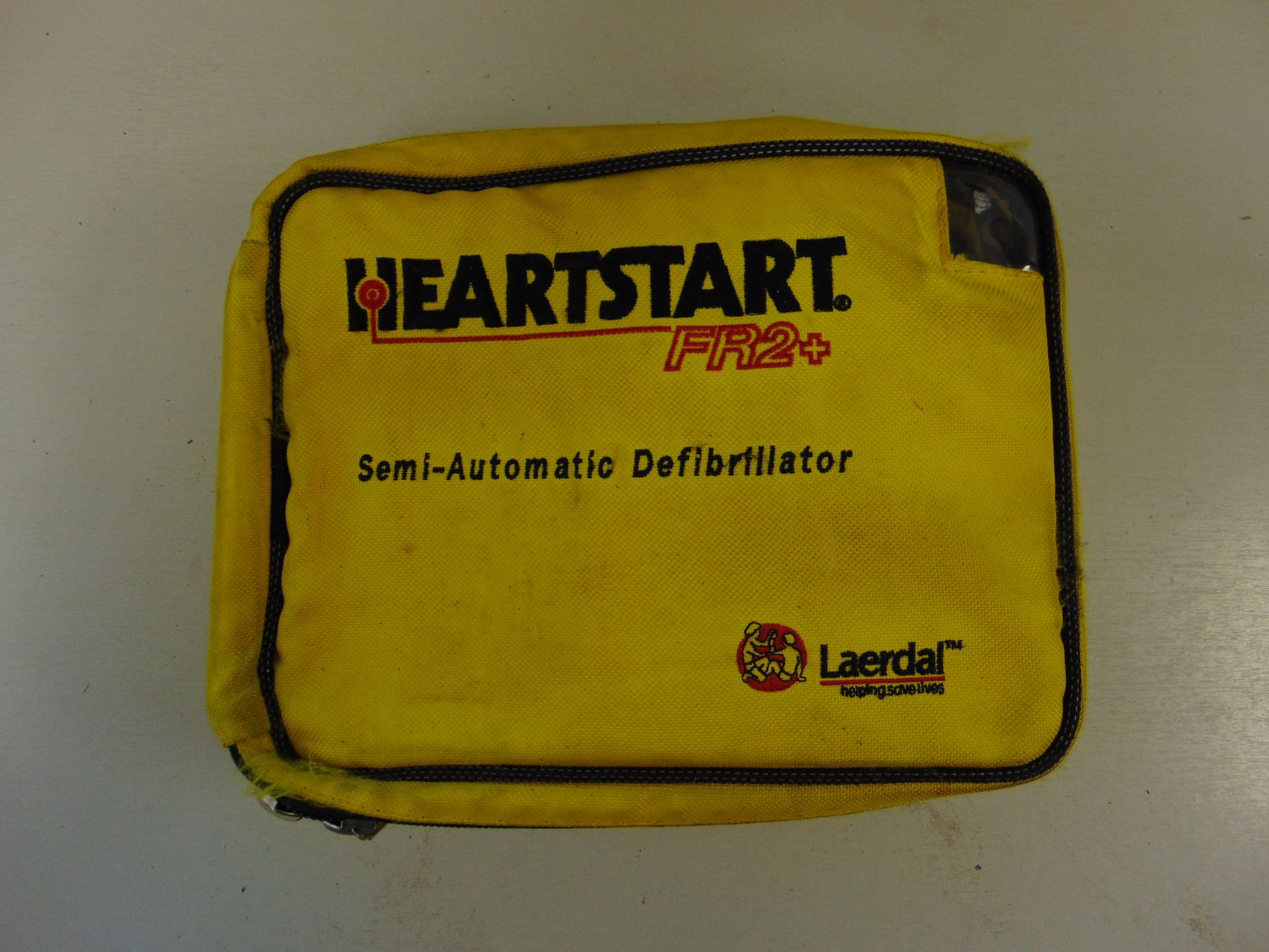 Heartstart FR2+ Semi-Automatic Defibrillator Unit in Carry Case - Image 2 of 5