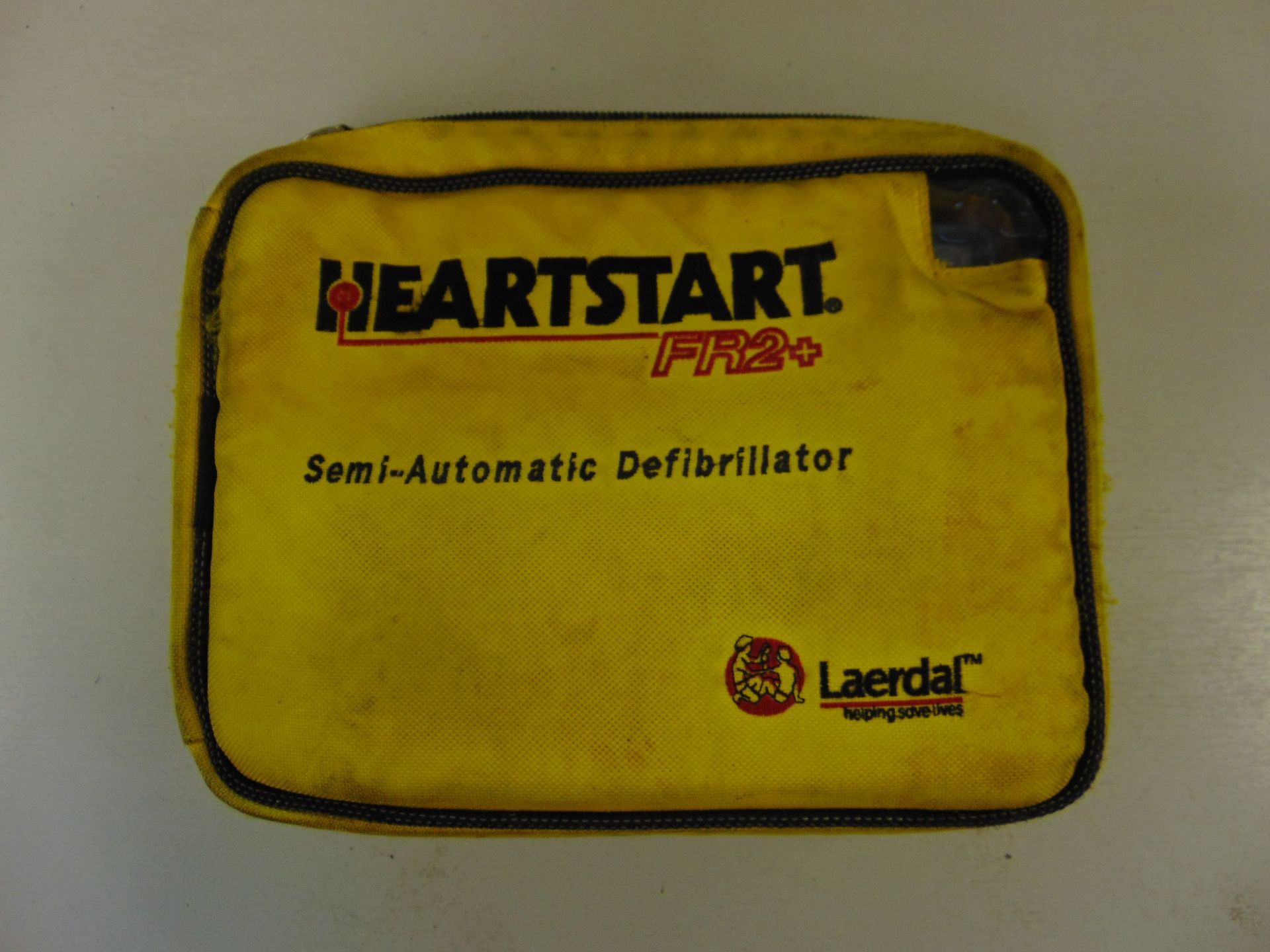 Heartstart FR2+ Semi-Automatic Defibrillator Unit in Carry Case - Image 2 of 5