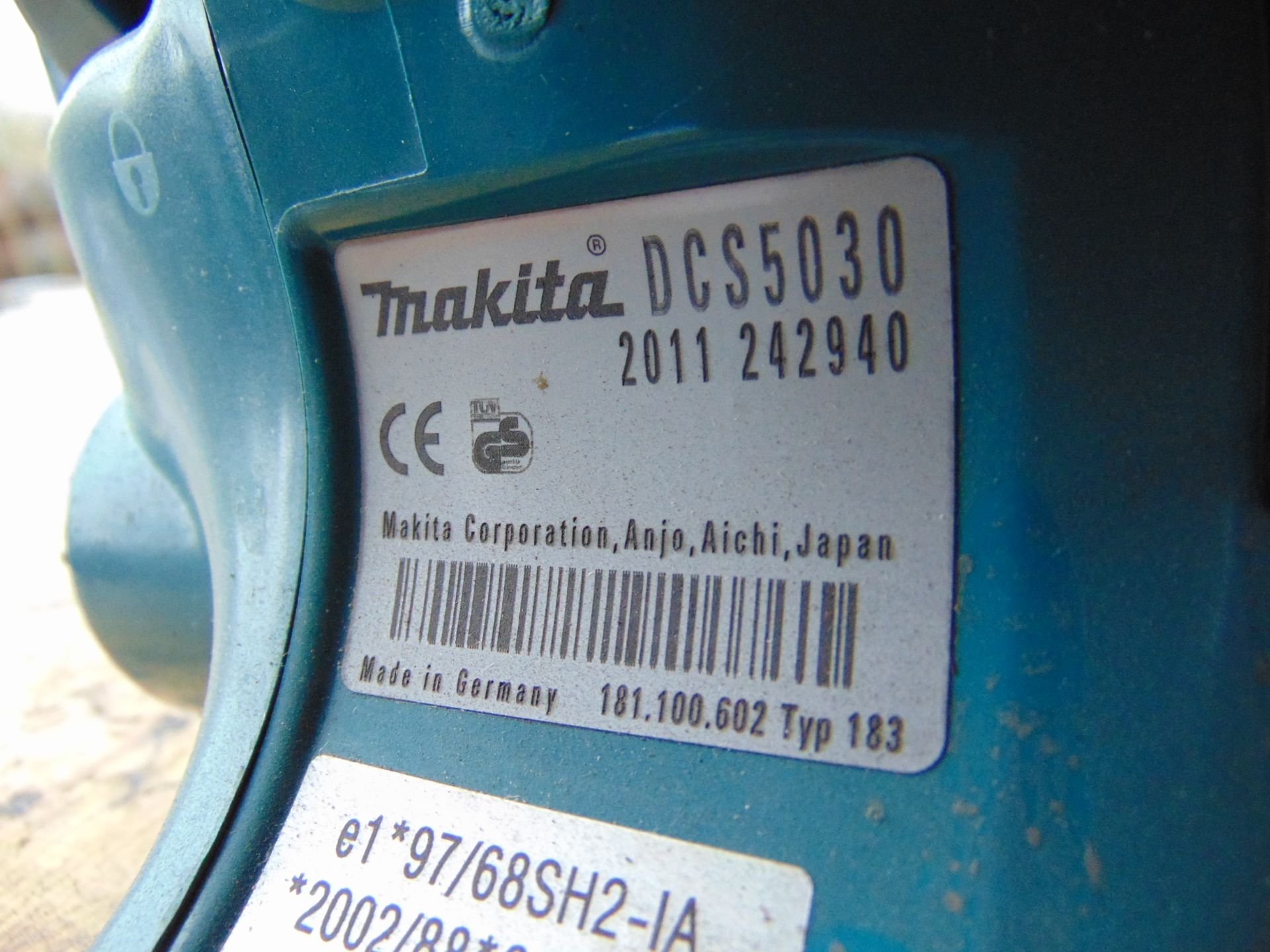 MAKITA DCS 5030 50CC Chainsaw c/w Chain Guard from MoD. - Image 5 of 5