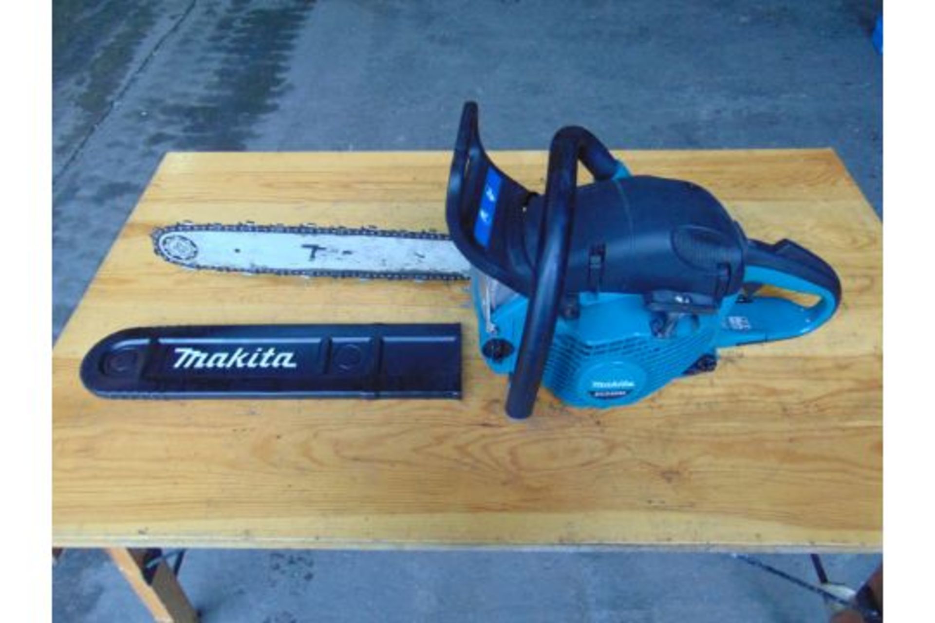 Makita DCS 5030 50CC Chainsaw c/w Chain Guard from MoD. - Image 4 of 5