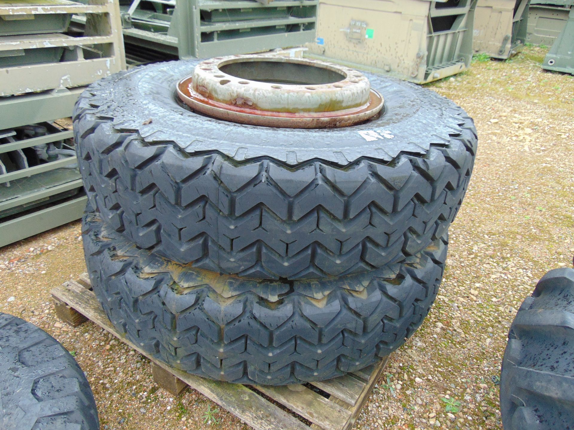 18 x Various Tyres and Spare Wheels Inc Michelin, Continental, Goodyear etc - Image 13 of 20