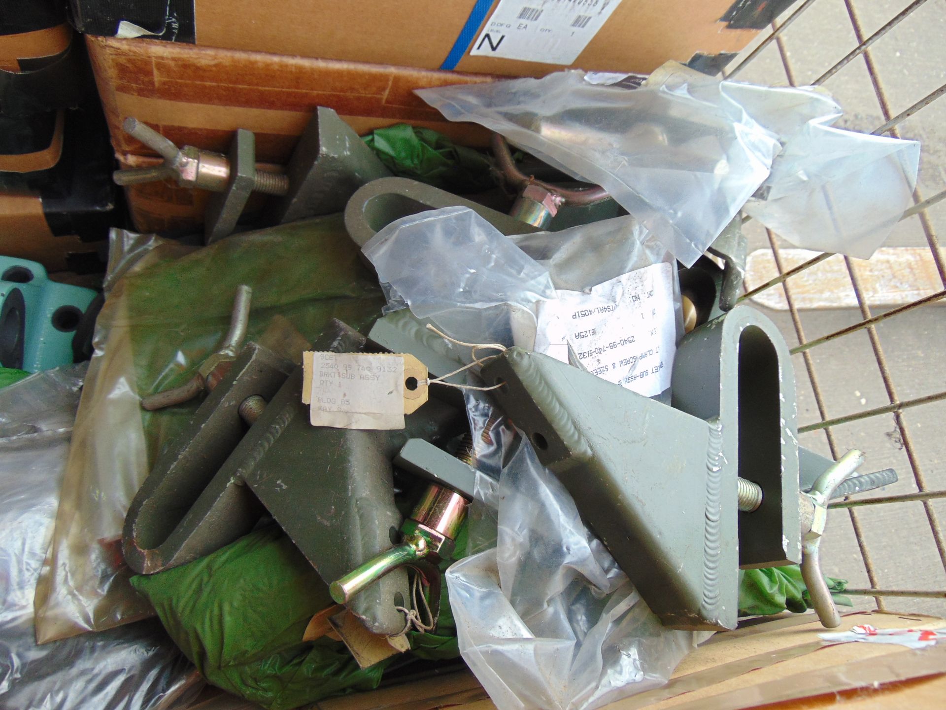 1 x Stillage New Unissued (CET) Combat Engineer Tractor Spares inc Brake Bands, Gears Spares etc - Image 9 of 10