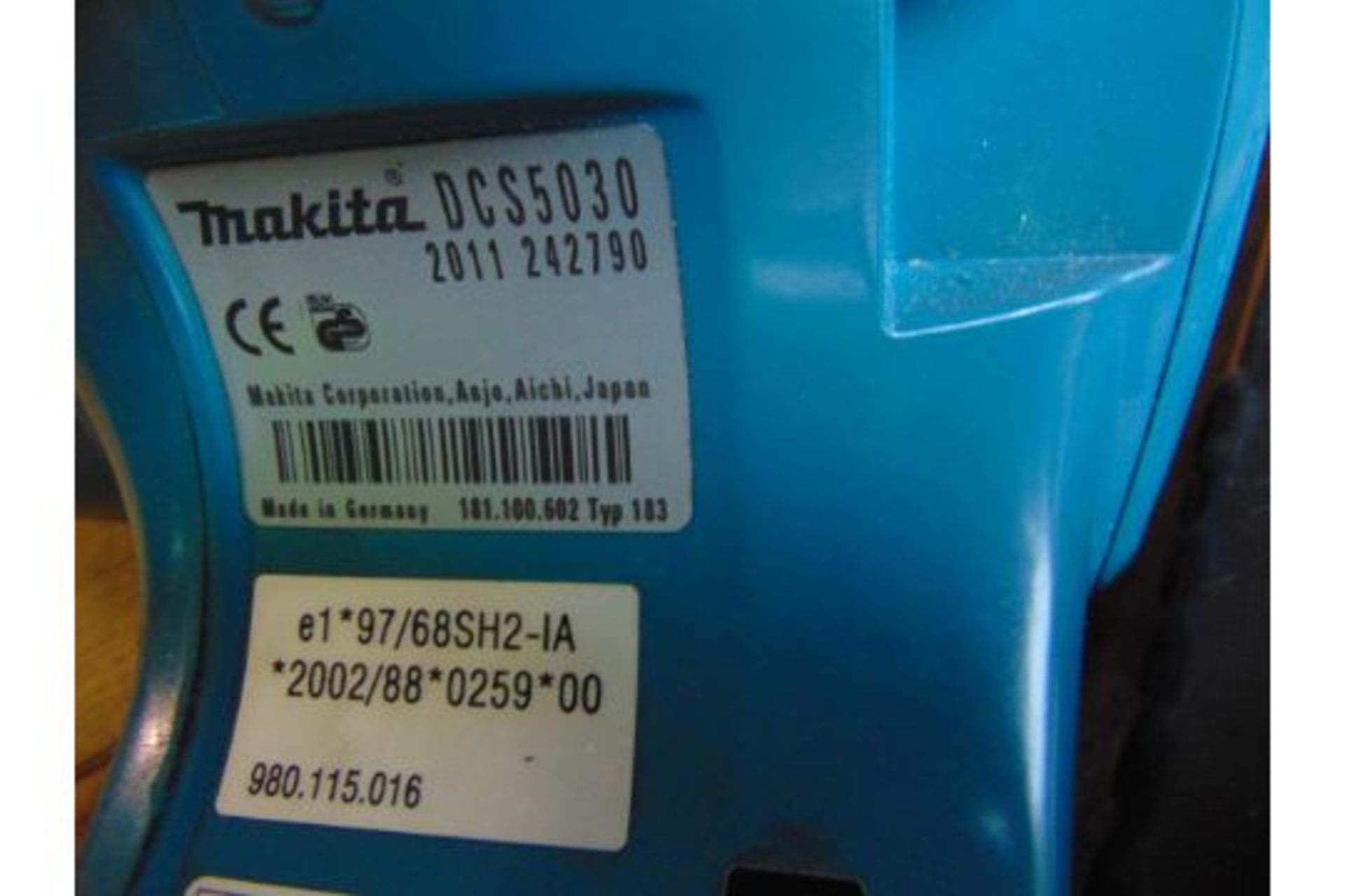 Makita DCS 5030 50CC Chainsaw c/w Chain Guard from MoD. - Image 5 of 5